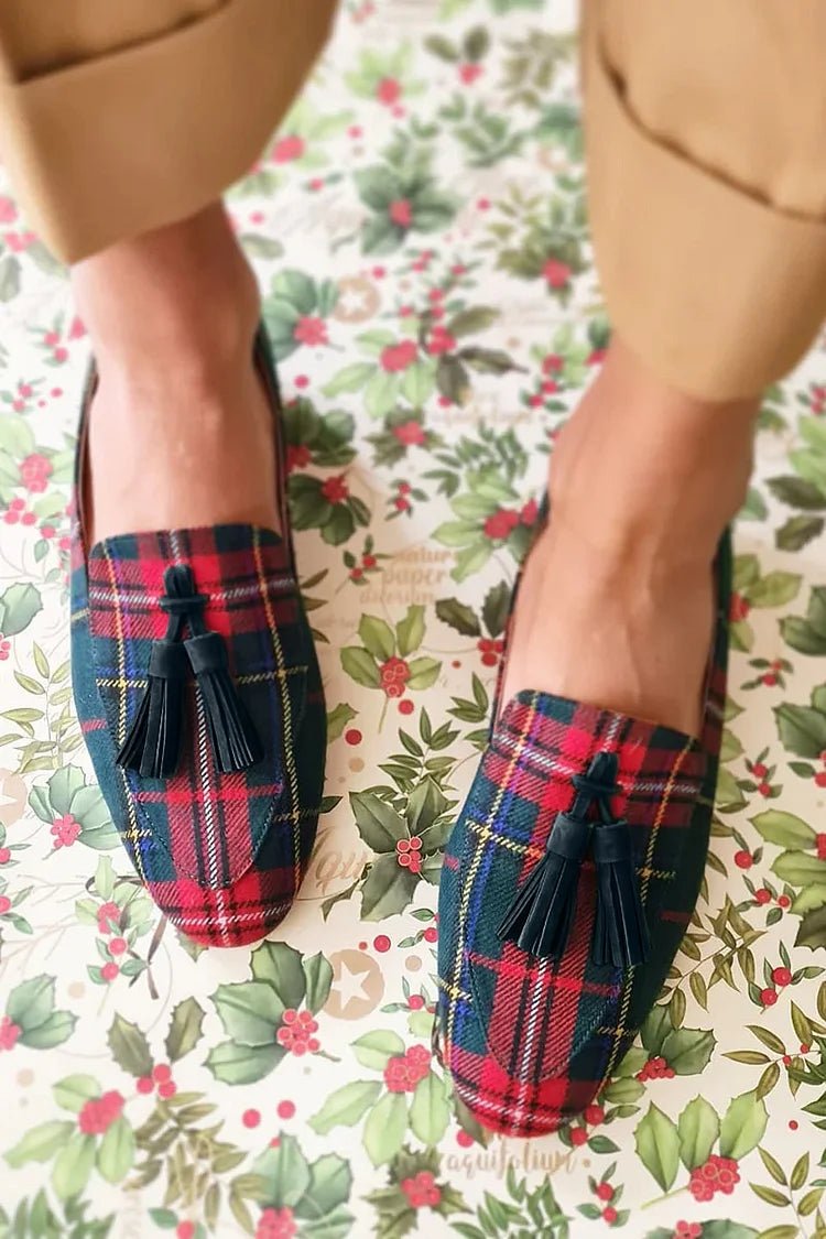 SCOTTISH CHIC LOAFERS WITH TASSEL - Rossis Family Boutique Miami