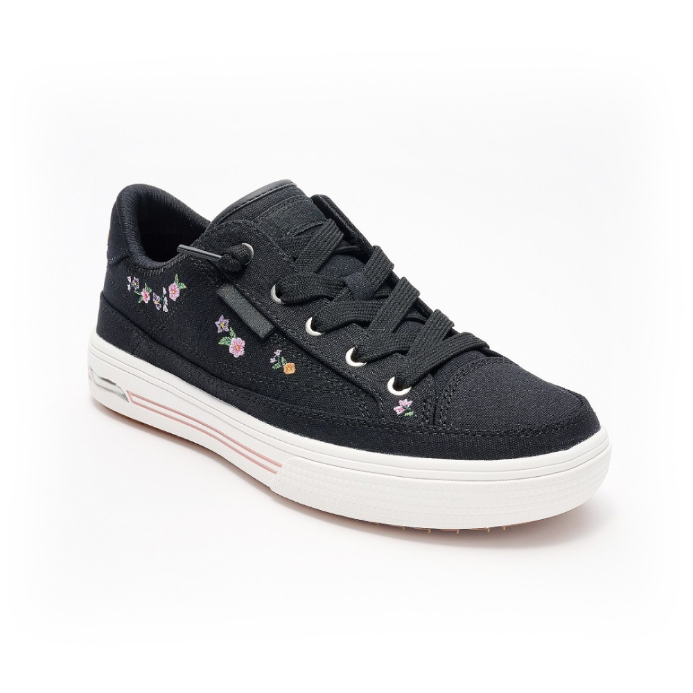 Côte D'Azur Sneakers – The Detail That Makes the Whole Look