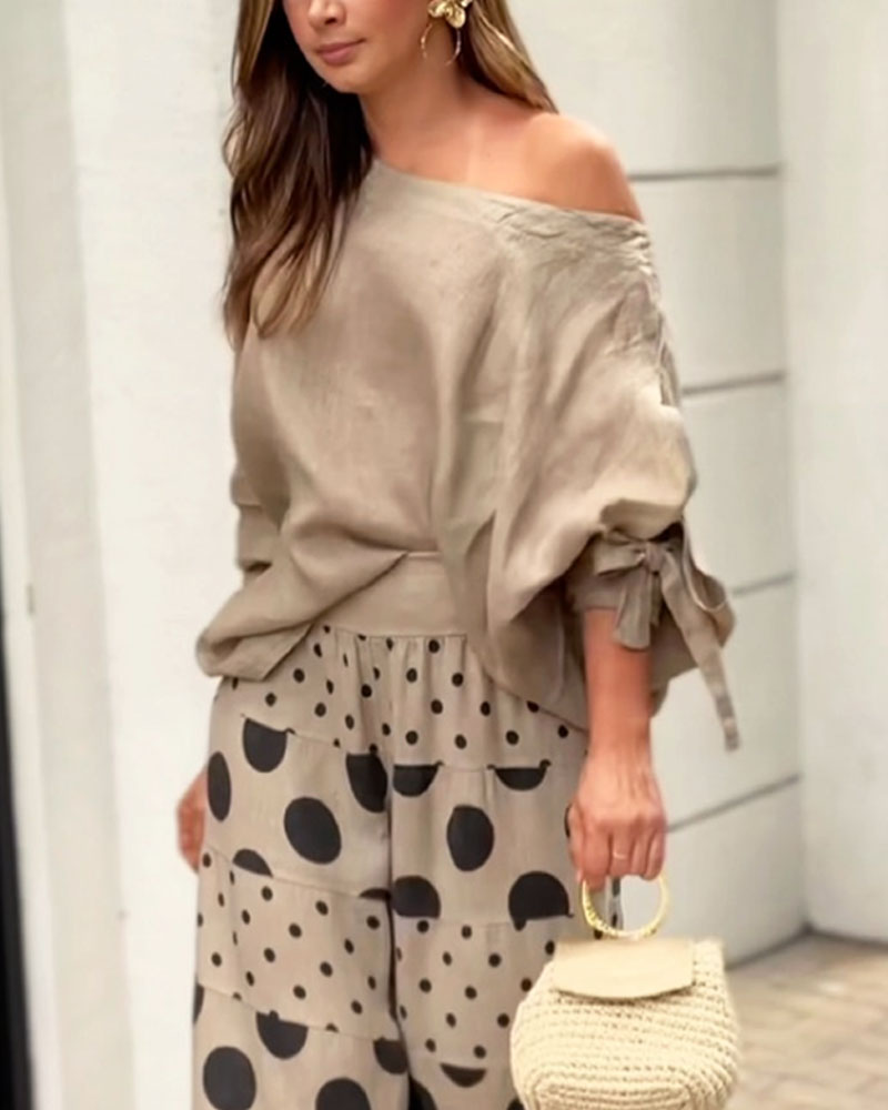 Casual Two-Piece Set with Off-the-Shoulder Top and Printed Pants