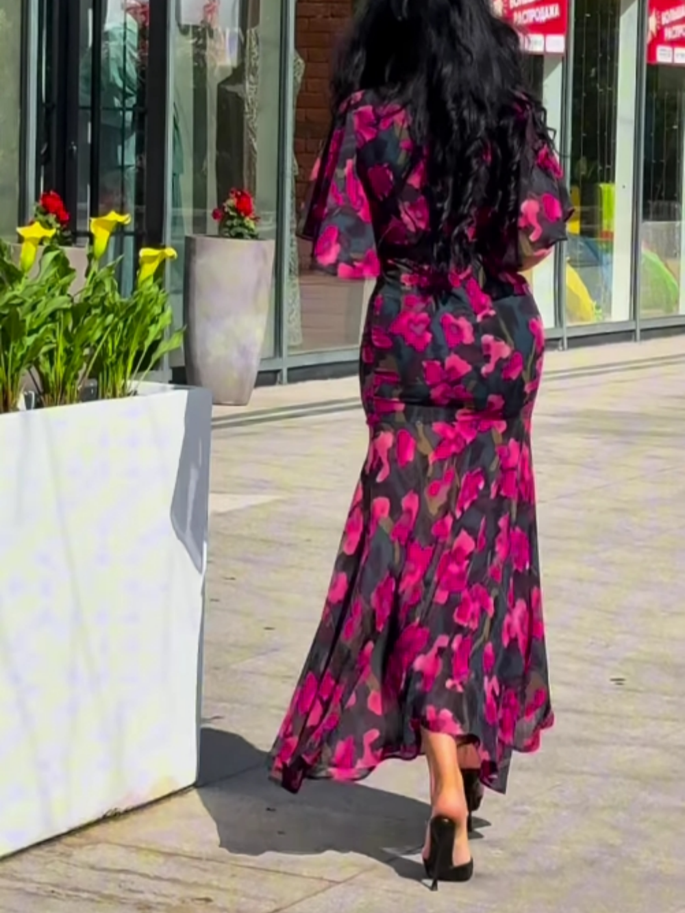 Printed Retro V-Neck Dress with Trumpet Sleeves