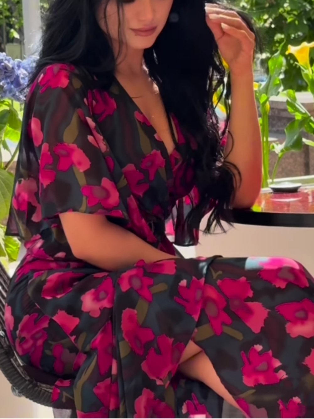 Printed Retro V-Neck Dress with Trumpet Sleeves