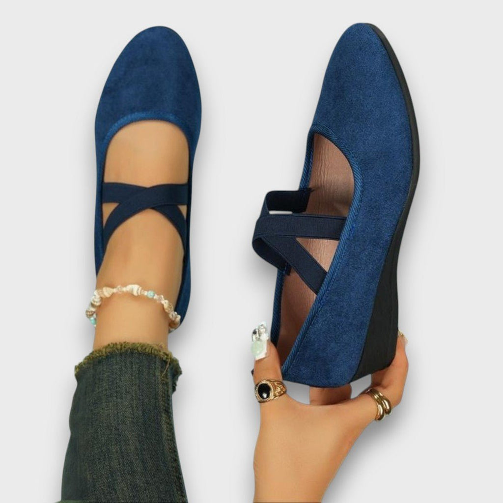 Arlena | Elegant closed wedge shoes