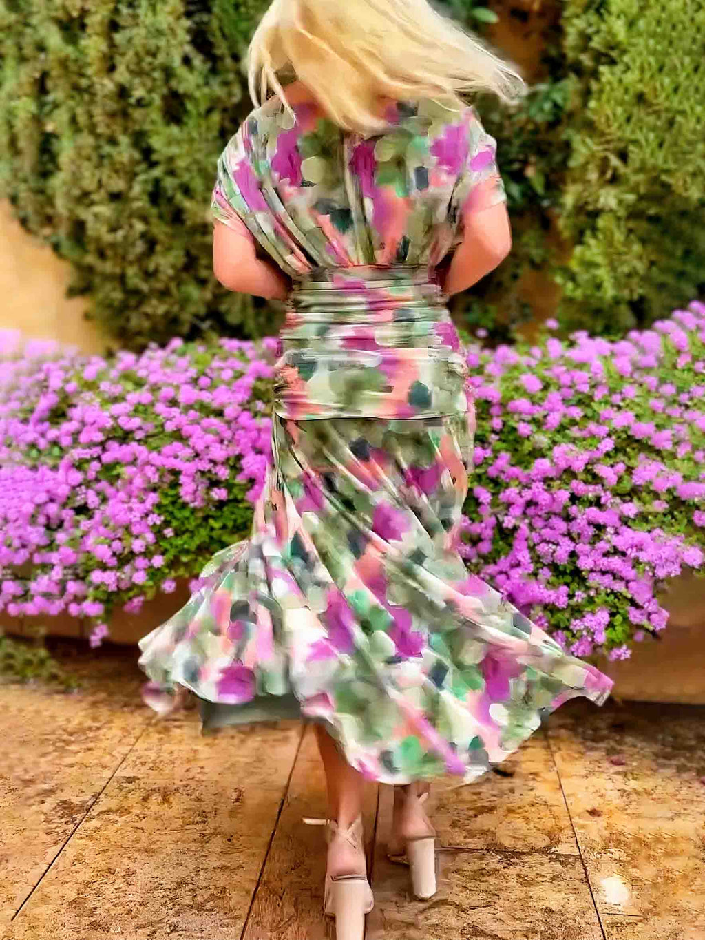 Elegant Party Maxi Dress with Painted Fantasy Floral Print V-Neck
