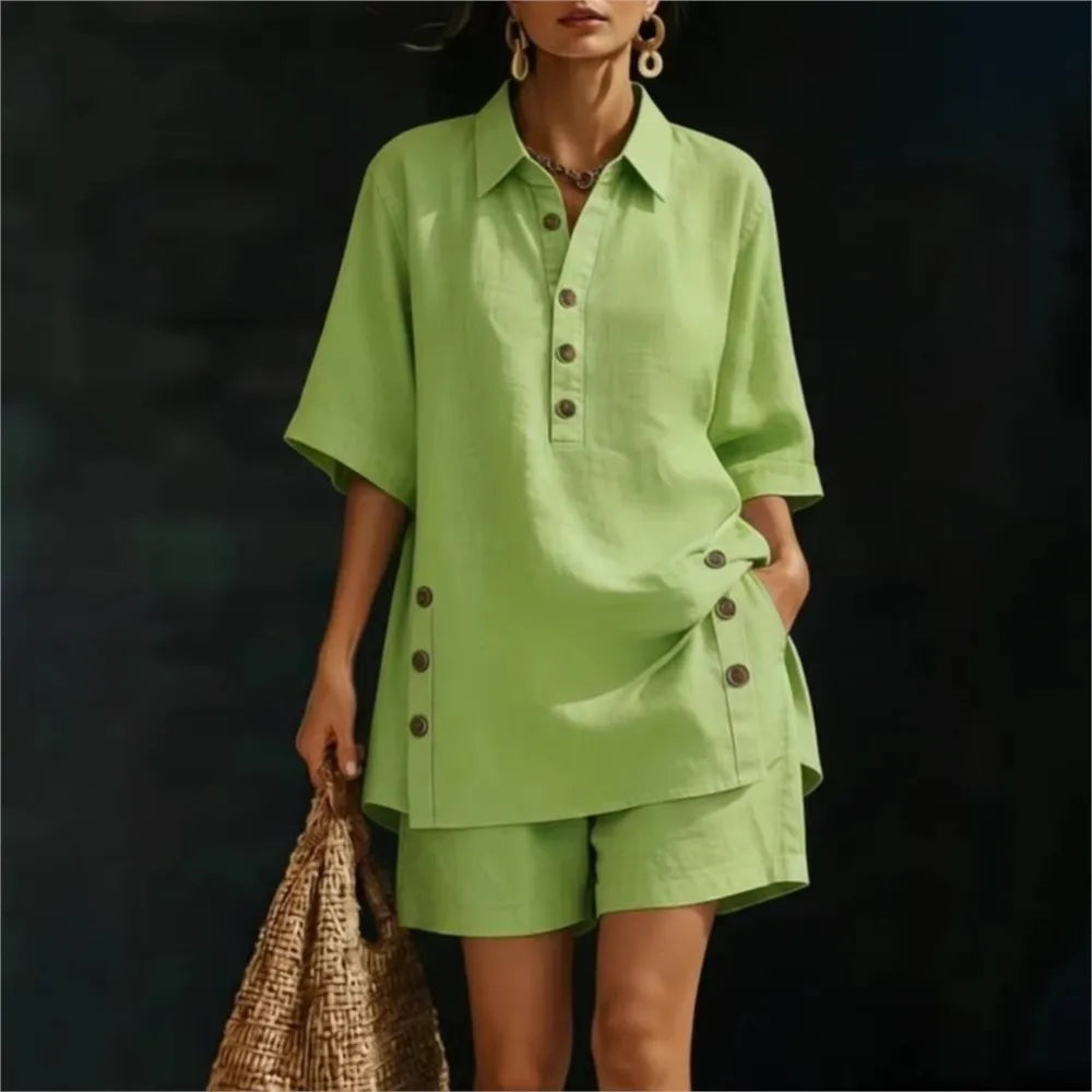 Solena | Camicia corta a maniche corte con collo a revers e pantaloni con tasche a fessura