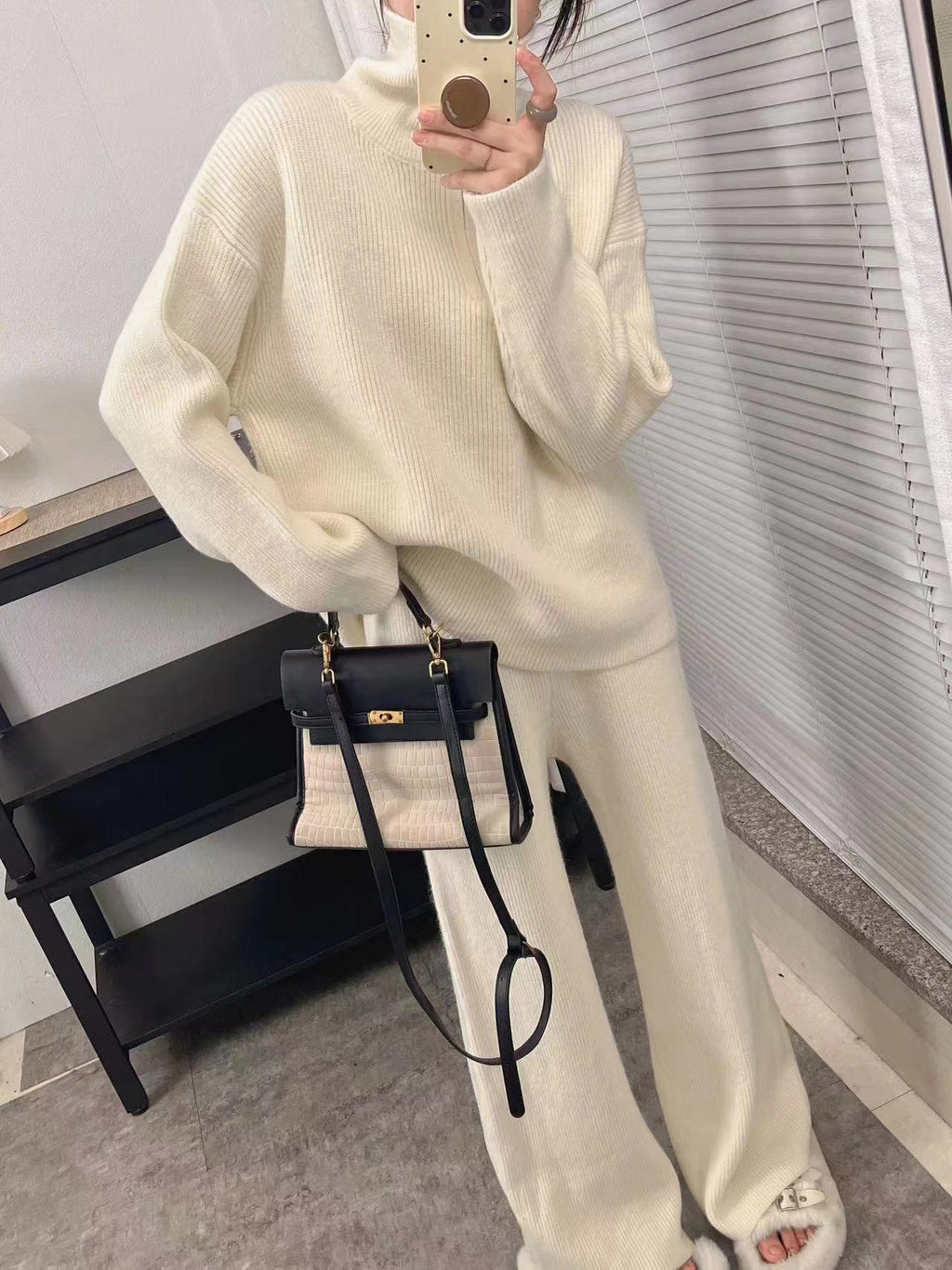 ABBY Set: Softness and Style for Your Winter Days - Luxe Atire