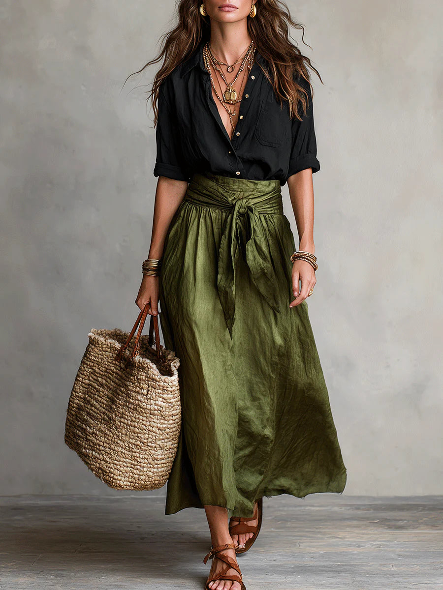 Vera | Completo di due pezzi: maglietta nera e gonna midi verde oliva