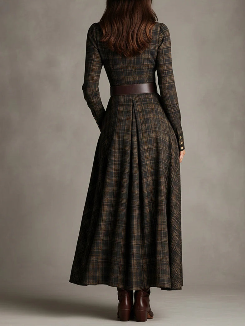 Long shirt dress with lapels and single-breasted brown and black check