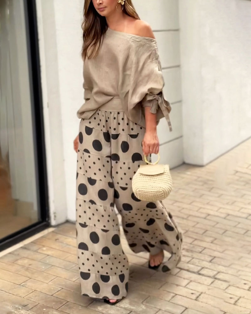 Casual Two-Piece Set with Off-the-Shoulder Top and Printed Pants