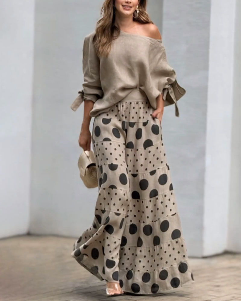 Casual Two-Piece Set with Off-the-Shoulder Top and Printed Pants